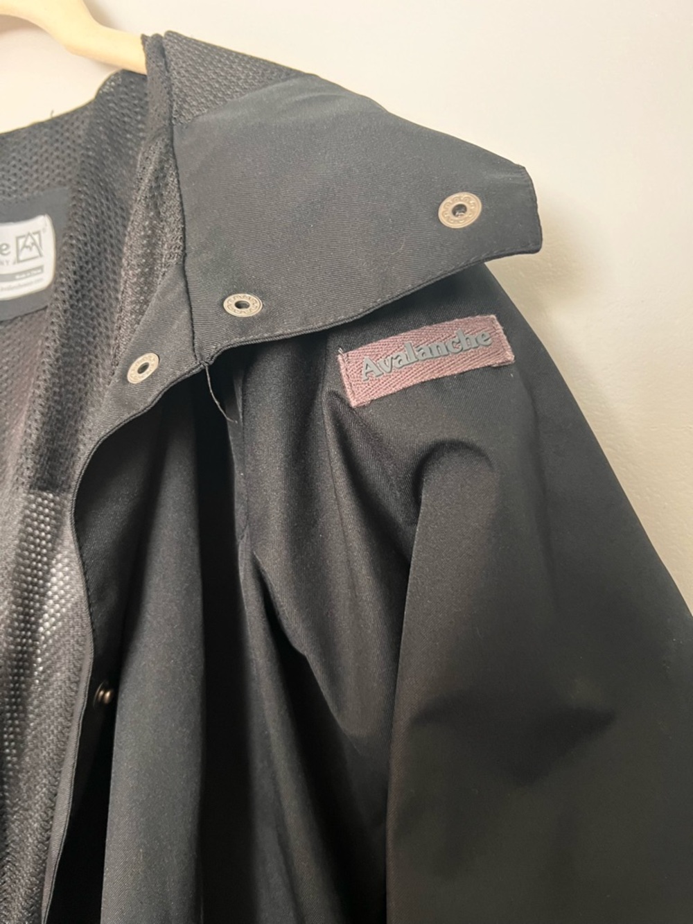 avalanche rain coat - Picture 3 of 5